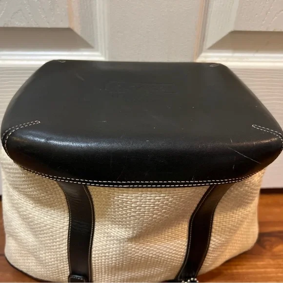 Coach Medium Tote - Picture 5 of 13